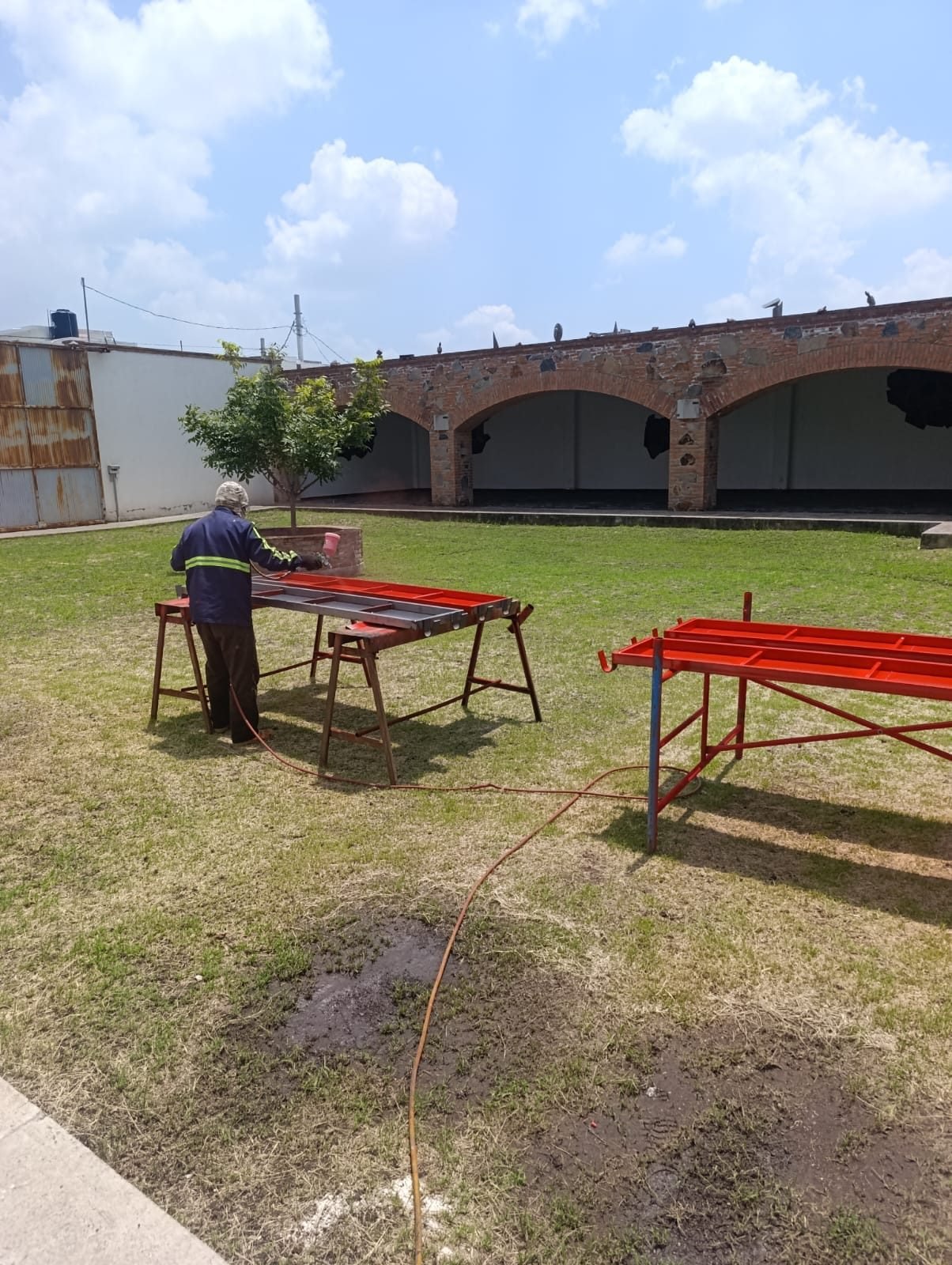 Andamio en obra exterior